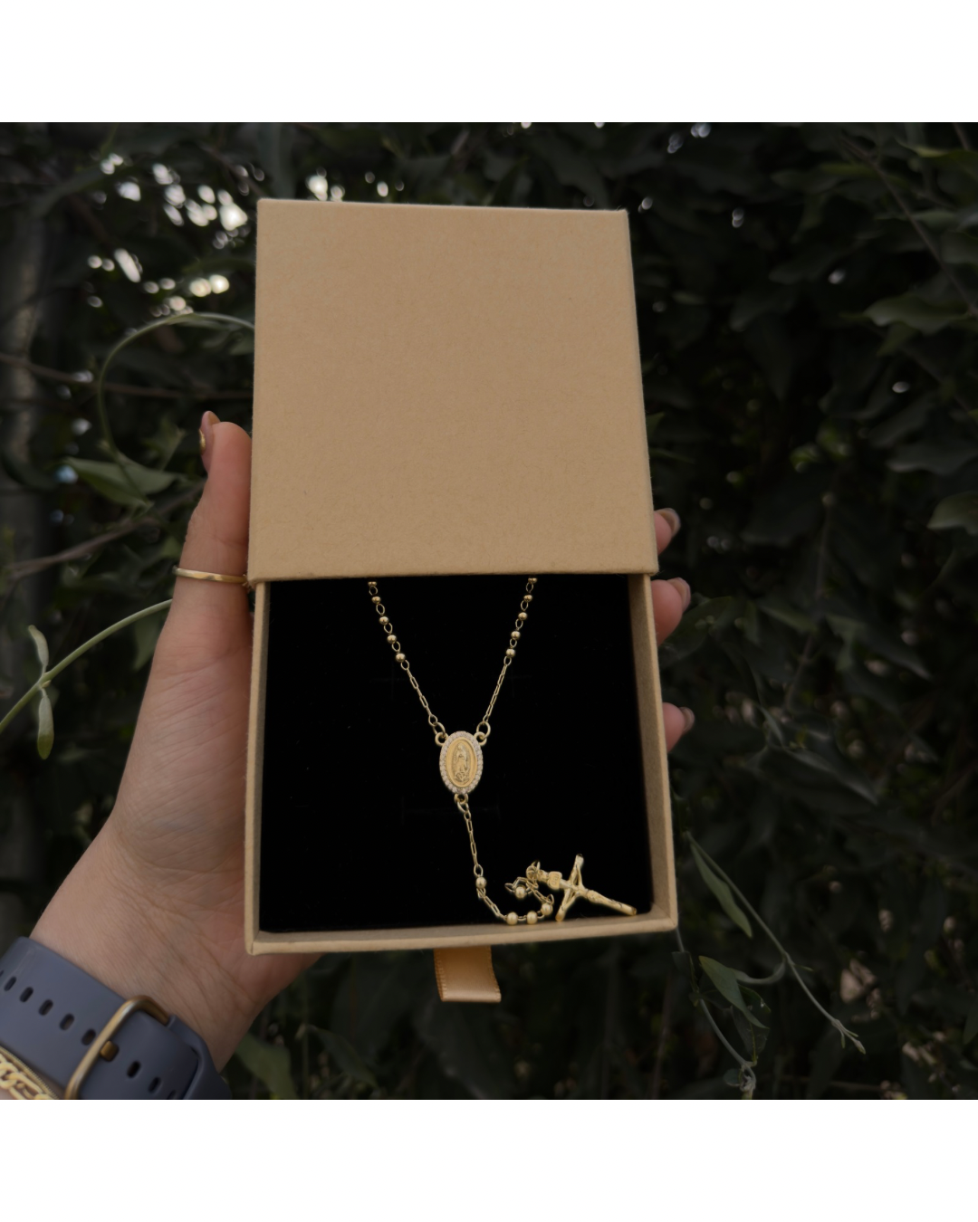 Rosario oro laminado para dama ✨